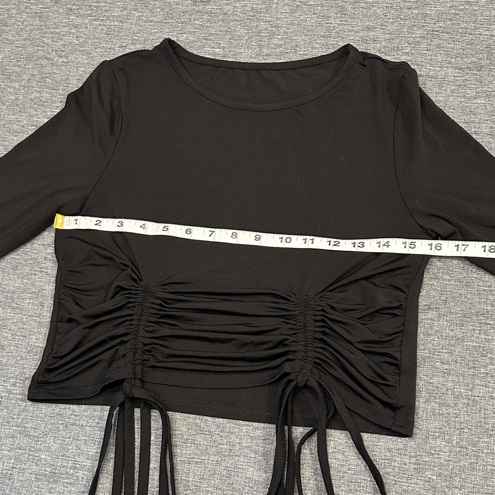 Cropped Ruched Long Sleeve Top - Picture 2 of 5